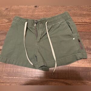 Women’s size XS Vuori shorts